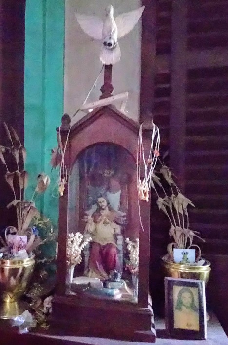 la-sampaguita-altar